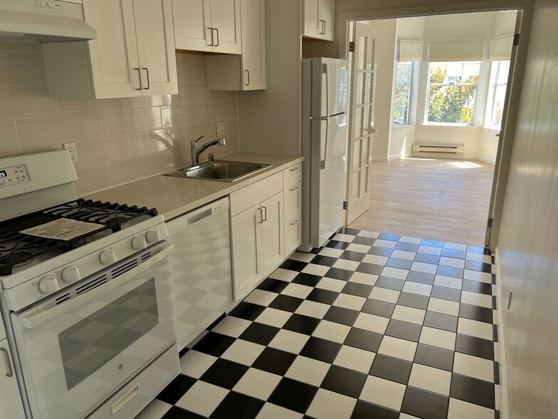 More Photos Of 1100 Clay St, San Francisco Apartments For Sale