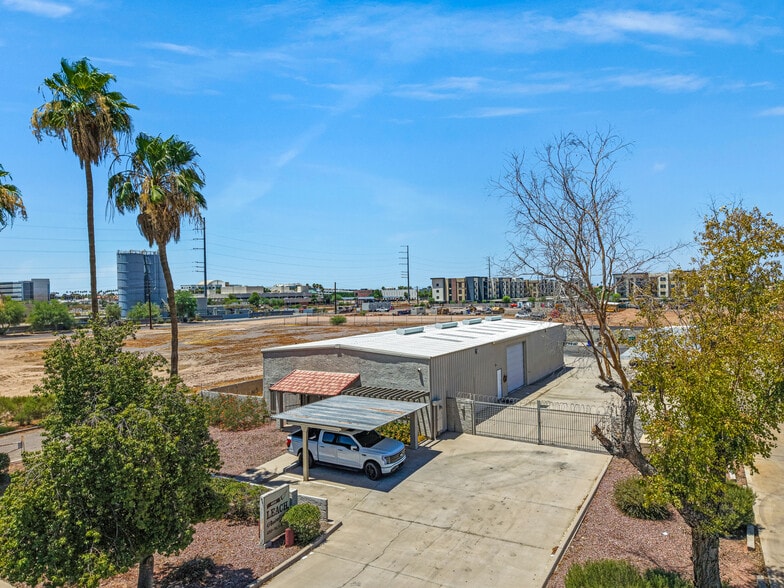 More Photos Of 400 E Frye Rd, Chandler Warehouse For Sale