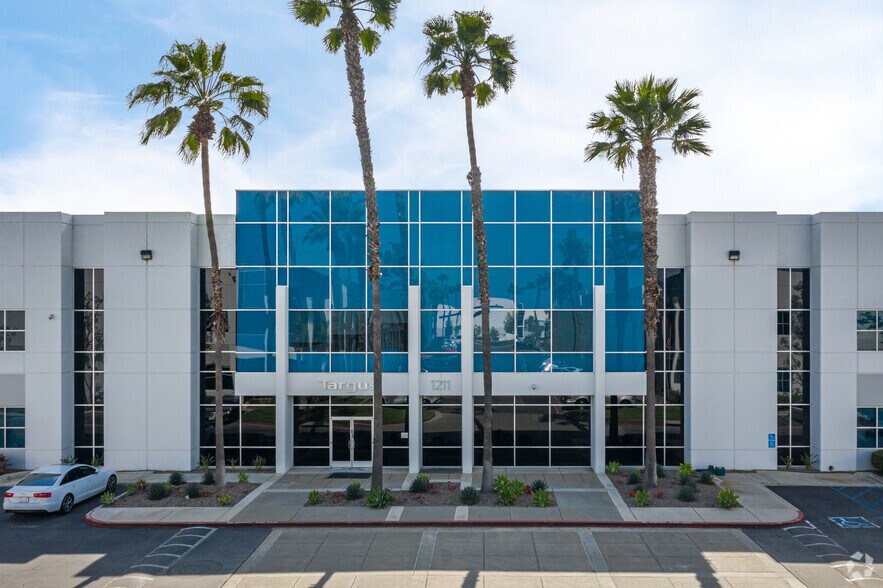 More Photos Of 1211 N Miller St, Anaheim Warehouse For Lease