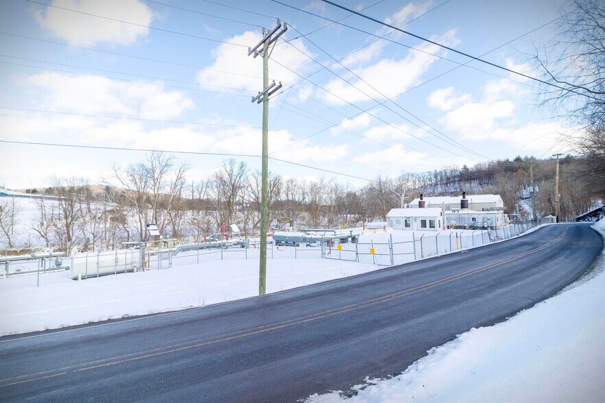 More Photos Of 141 Elm Dr, Waynesburg Specialty For Sale