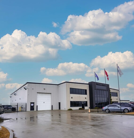 More Photos Of 952 Boulder Blvd, Stony Plain Warehouse For Lease