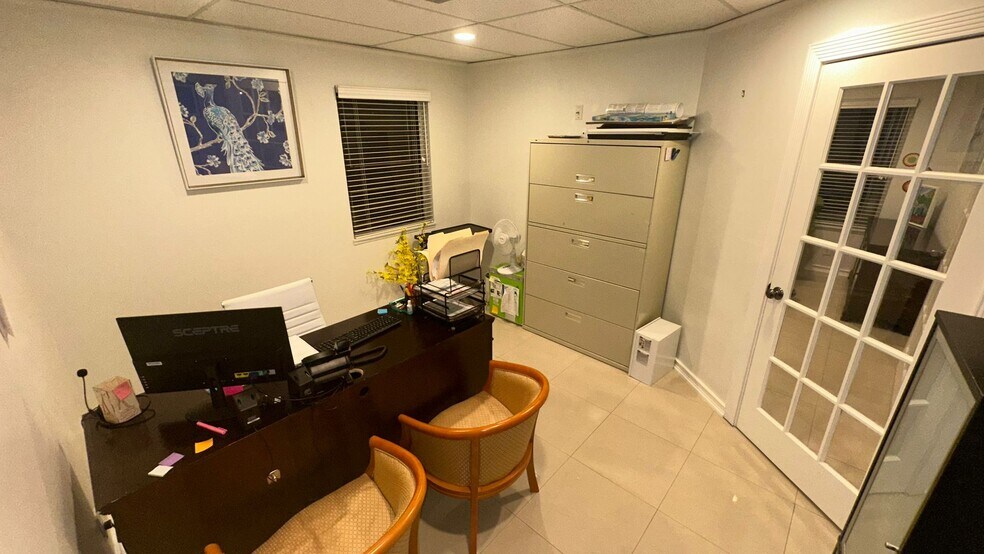 More Photos Of 7800 W Oakland Park Blvd, Sunrise Medical For Sale