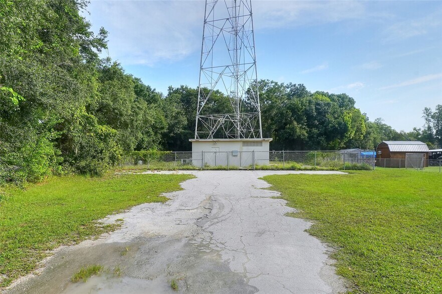 More Photos Of 325 Wilder Rd, Lakeland Specialty For Sale