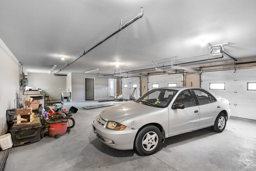 More Photos Of 299 Prairie Dr, Stanley Office For Sale