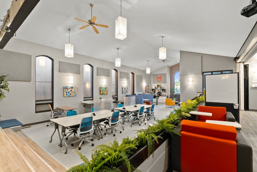 More Photos Of 499 Preston St, Ottawa Religious Facility For Sale