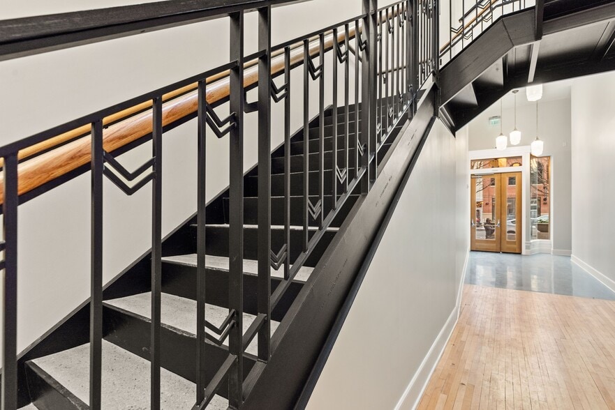 More Photos Of 208 Fayetteville St, Raleigh Loft Creative Space For Lease