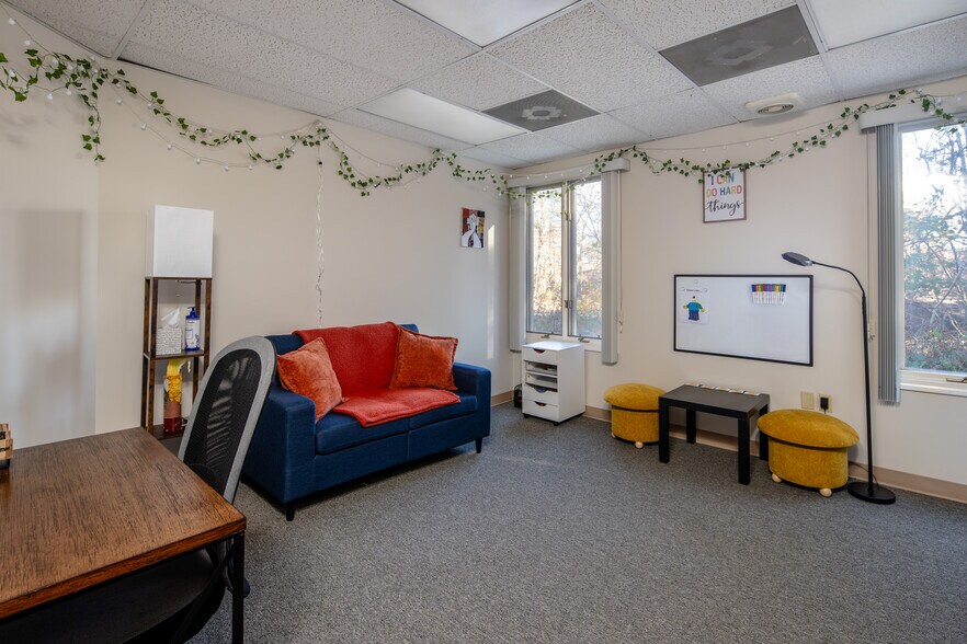 More Photos Of 74 Faunce Corner Rd, Dartmouth Office For Sale