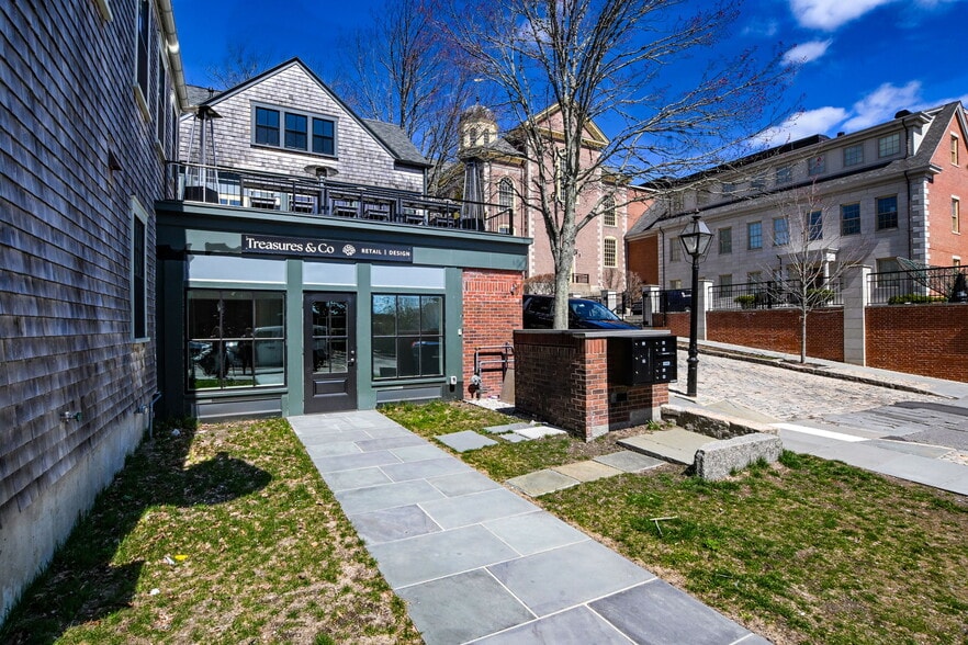 More Photos Of 1 Johnny Cake Hill, New Bedford Storefront Retail Office For Lease