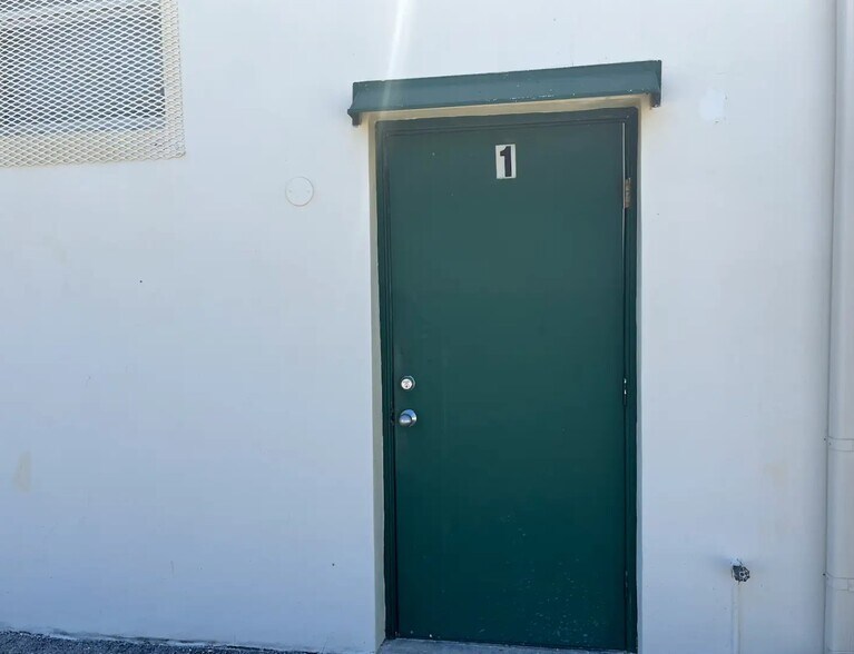 More Photos Of 6000 Georgia Ave, West Palm Beach Light Manufacturing For Lease