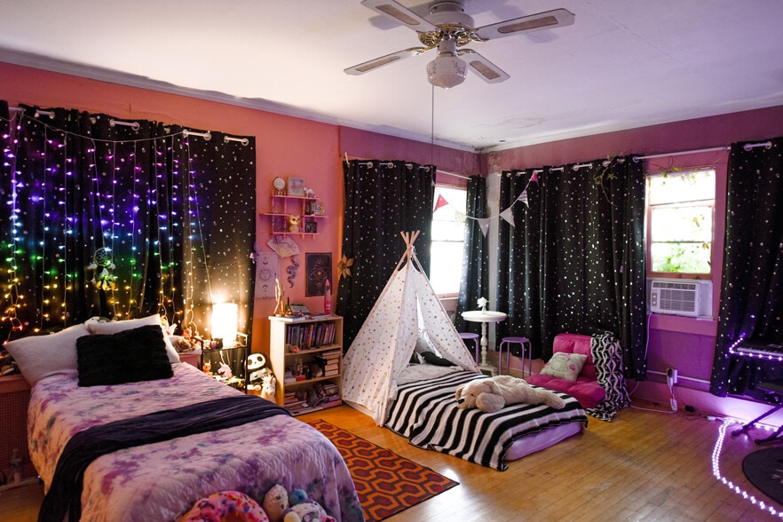 More Photos Of 200 E Vista St, Bisbee Movie Radio TVStudio For Sale