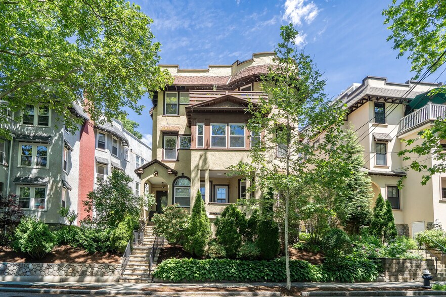 More Photos Of 201 Rawson Rd, Brookline Apartments For Sale