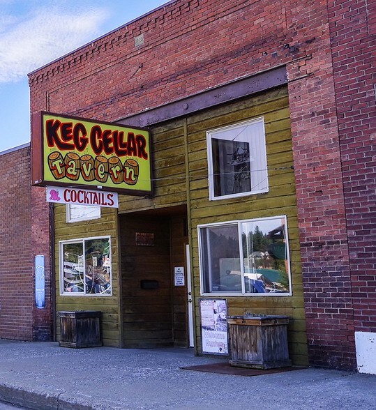Primary Photo Of 112 N Pennsylvania Ave, Cle Elum General Retail For Sale