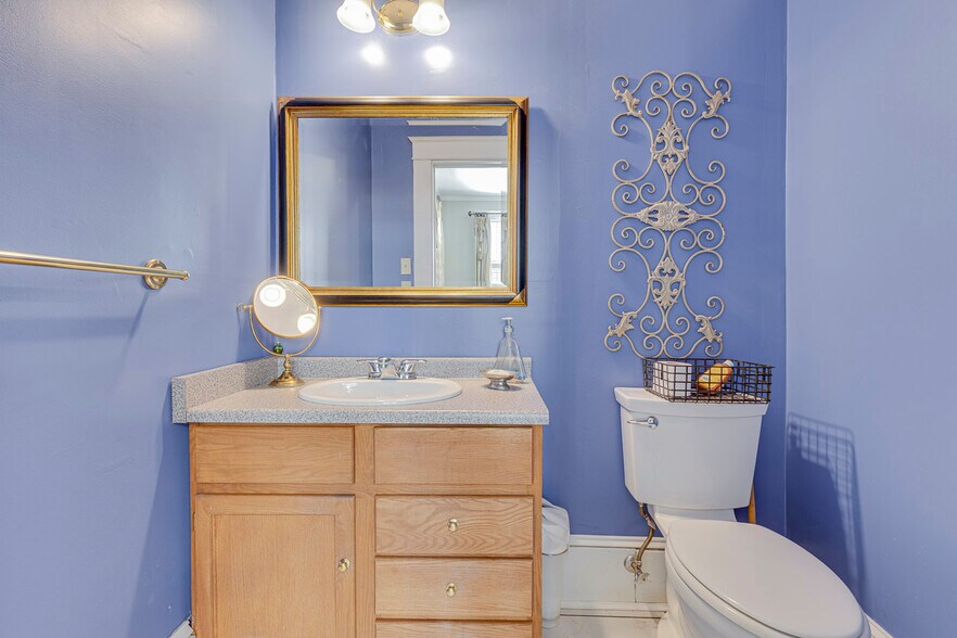 More Photos Of 906 Augusta St, Greenville Office For Sale