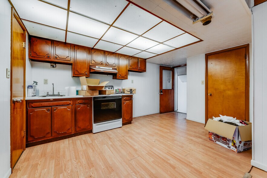 More Photos Of 25 Opal Dr, Fairmont Warehouse For Sale