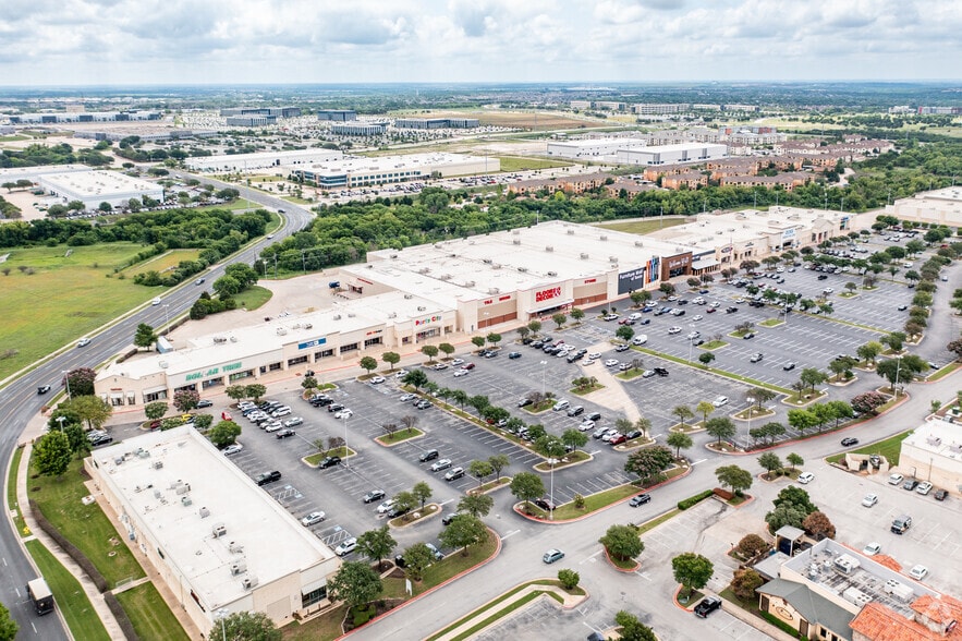 More Photos Of 12901 N I-35 Service Rd, Austin Unknown For Lease