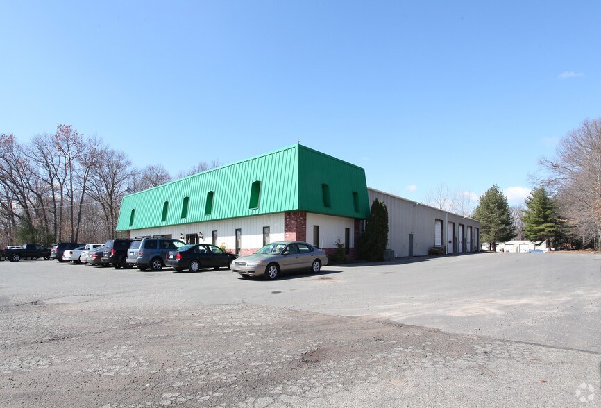 More Photos Of 681 John Fitch Blvd, South Windsor Unknown For Sale