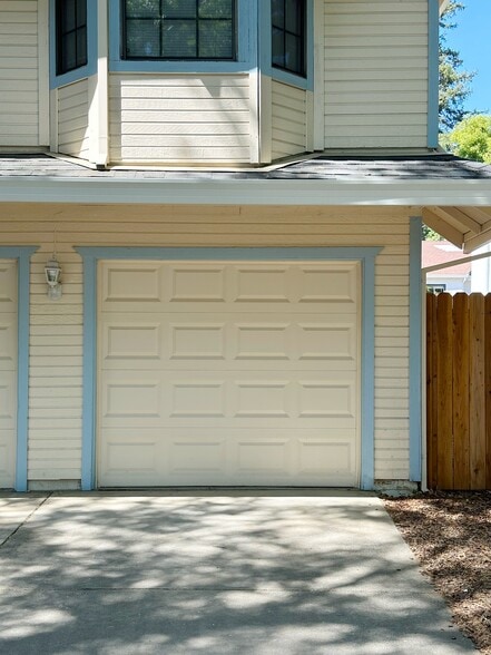 More Photos Of 1805 V St, Sacramento Dormitory For Sale