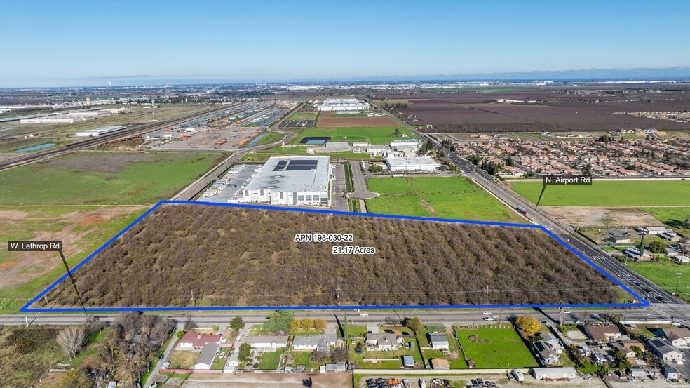 More Photos Of 2105 Airport Way, Manteca Land For Sale