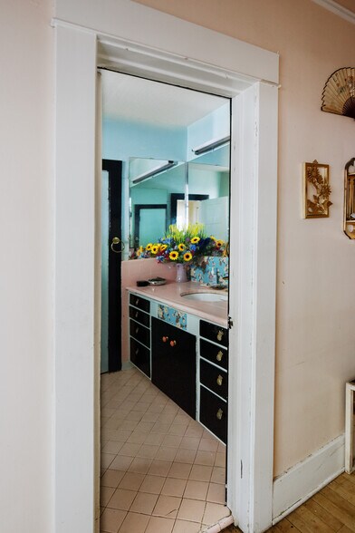 More Photos Of 200 E Vista St, Bisbee Movie Radio TVStudio For Sale