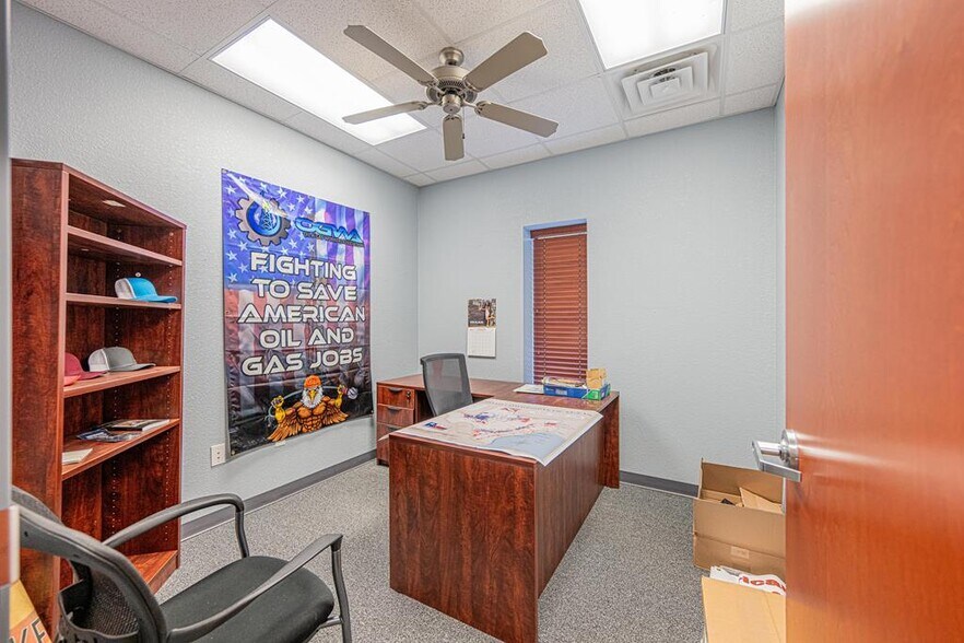 More Photos Of 650 S John Ben Shepperd Pky, Odessa Office For Sale