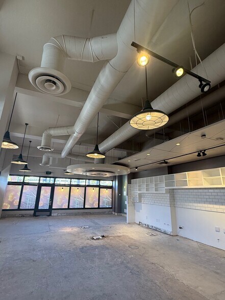 More Photos Of 1235 State St, Santa Barbara Storefront Retail Office For Lease