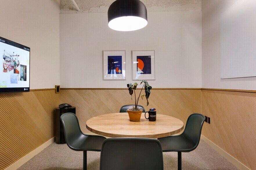 More Photos Of 1 Beacon St, Boston Coworking Space