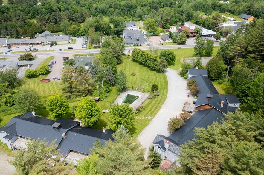 More Photos Of 1007 Mountain Rd, Stowe Hotel For Sale