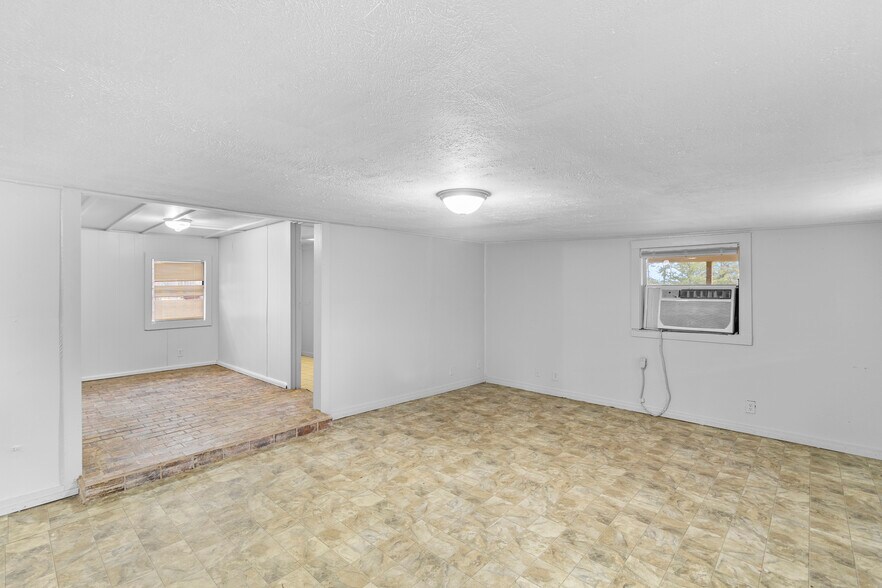 More Photos Of 31 Jackson Rd, Huntsville Apartments For Sale