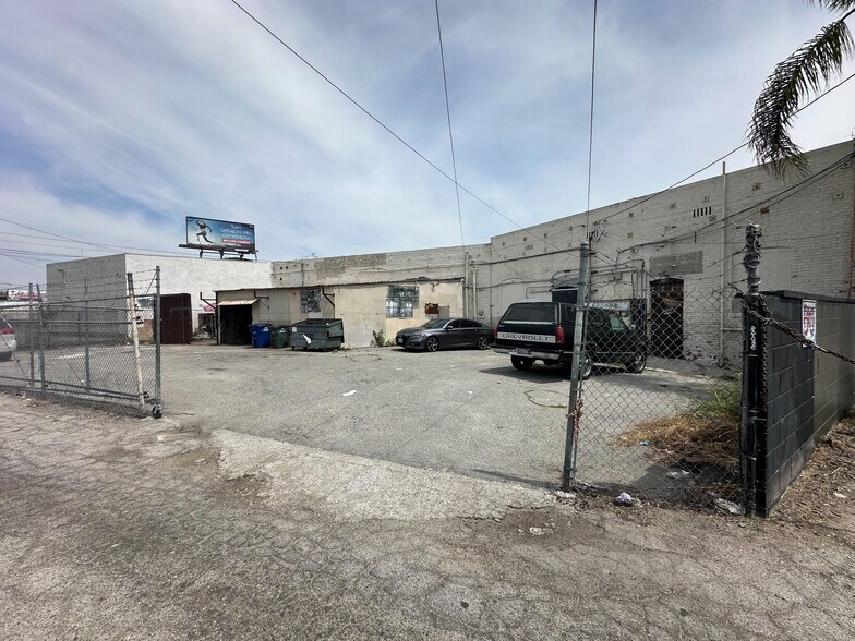 More Photos Of 8517-8519 Long Beach Blvd, Huntington Park Storefront For Lease