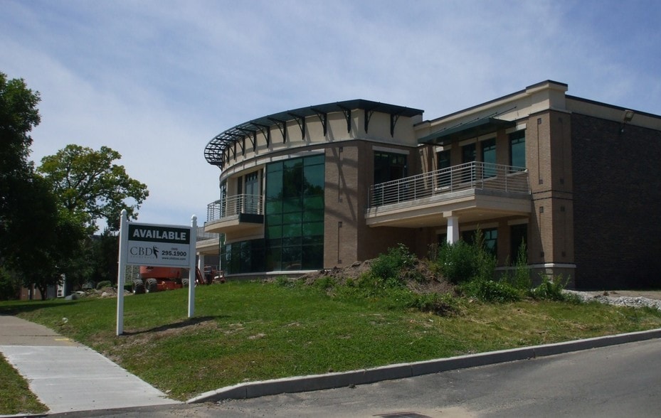 Primary Photo Of 1045 James St, Syracuse Medical For Lease