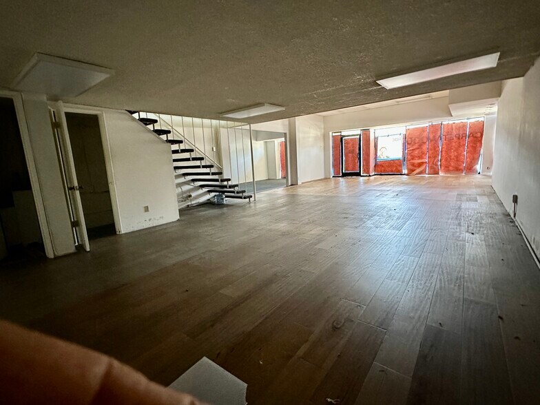 More Photos Of 718-734 Santa Monica Blvd, Santa Monica Storefront Retail Office For Lease