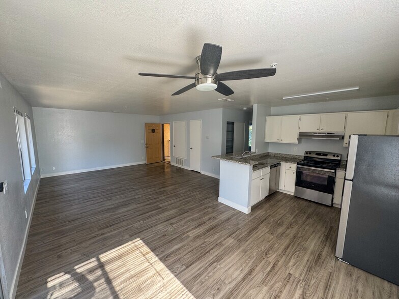 More Photos Of 32 E Main St, Winters Apartments For Sale