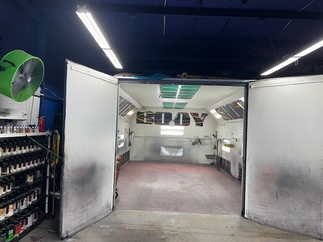 More Photos Of 265 Merchants Dr, Dallas Auto Repair For Sale