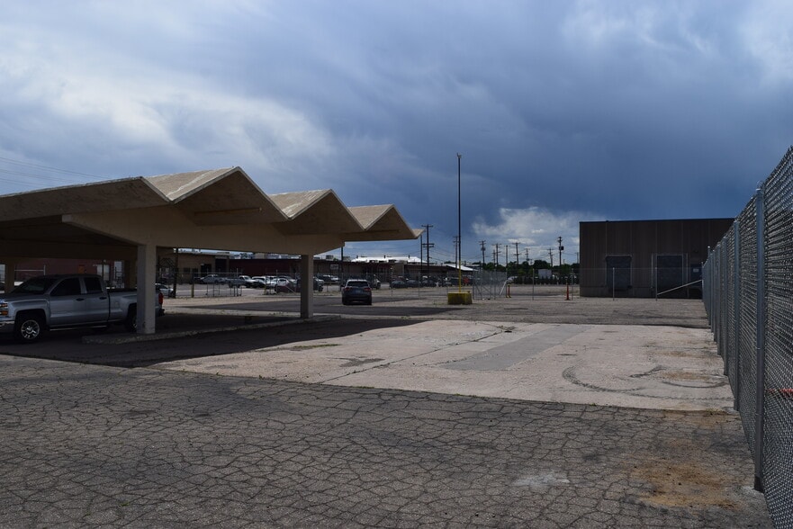 More Photos Of 5200 Smith Rd, Denver Land For Lease