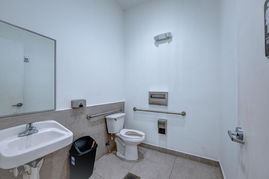 More Photos Of 301 Altara Ave, Coral Gables Apartments For Sale