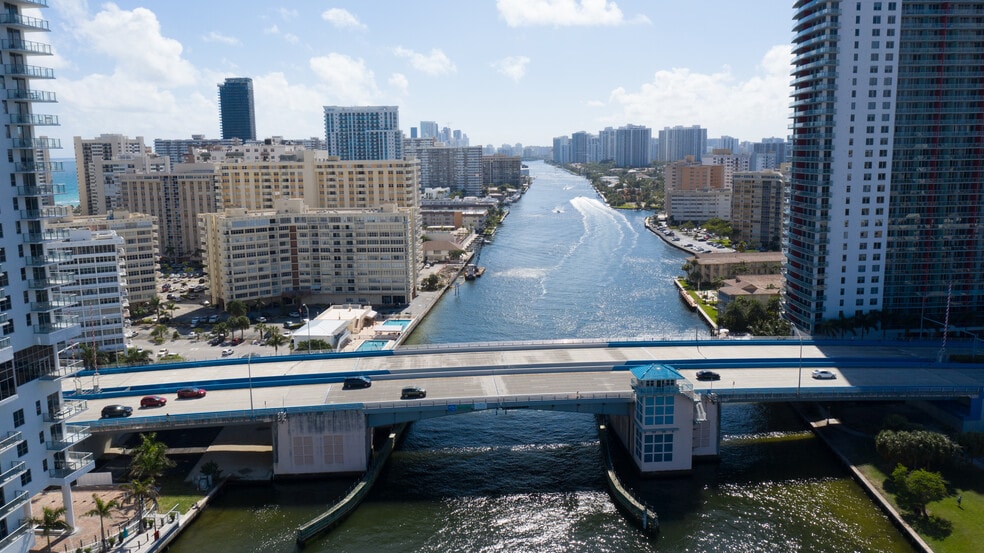 More Photos Of 4010 S Ocean Dr, Hollywood Hotel For Lease