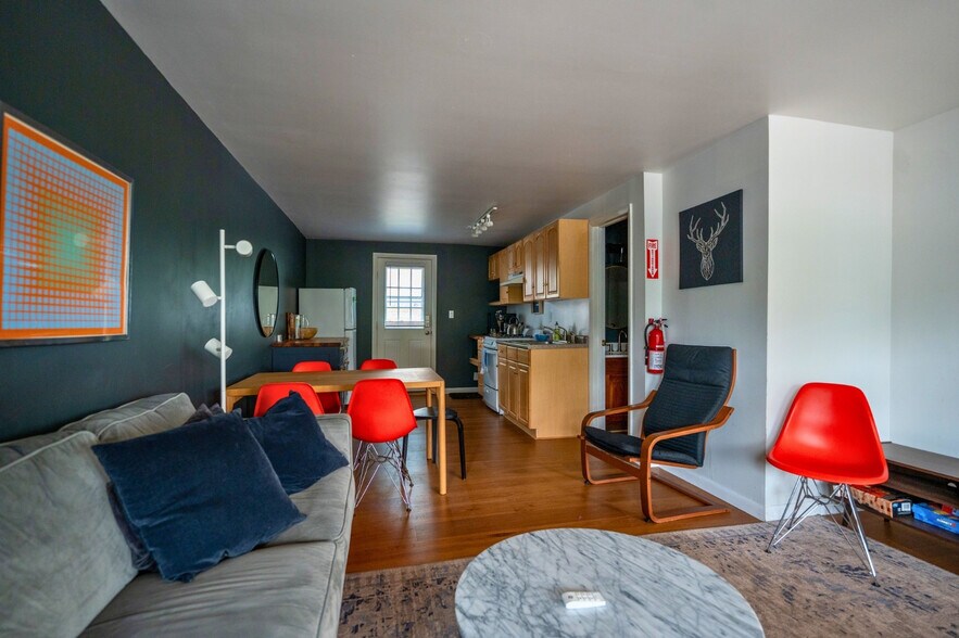 More Photos Of 53470 NY-30 Hwy, Roxbury Flex For Sale