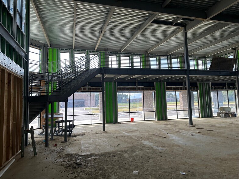 More Photos Of 6233 Getwell Rd N, Southaven Restaurant For Lease