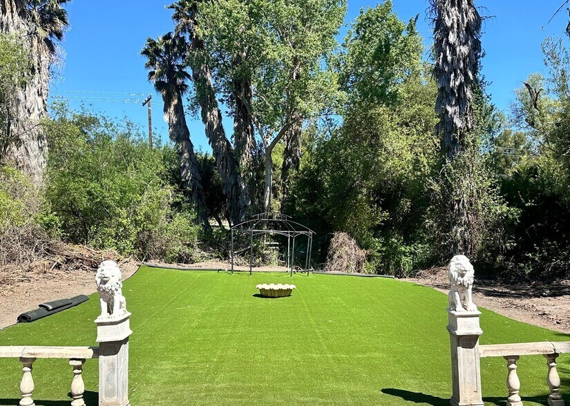 More Photos Of 924-220-017 CA Riverside County, Temecula Land For Sale