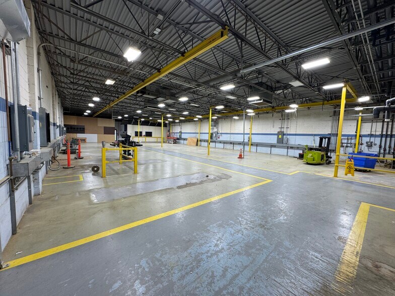 More Photos Of 245 Old Egg Harbor Rd, West Berlin Manufacturing For Lease