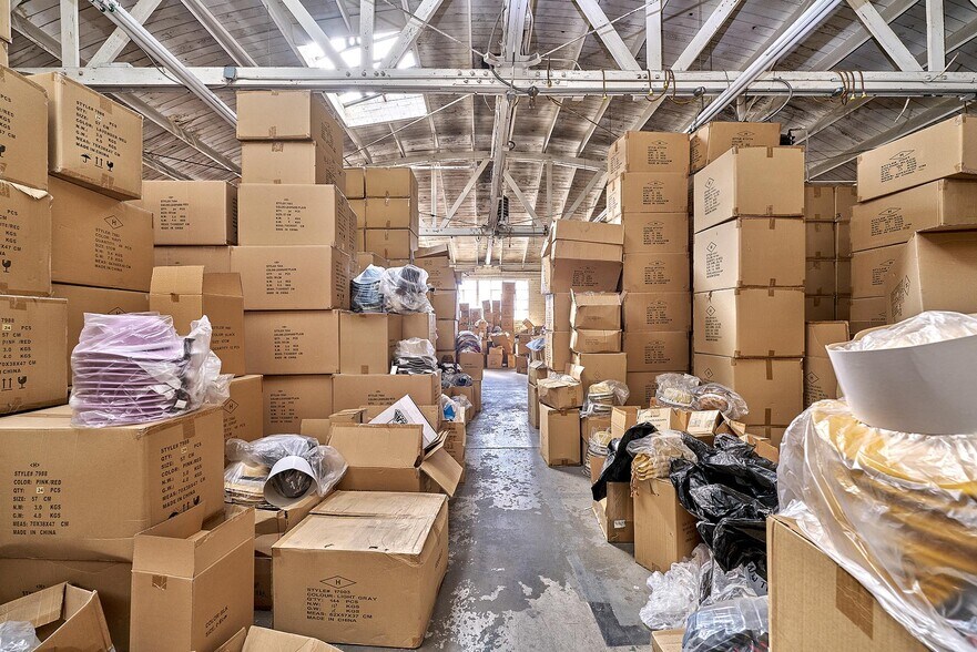 More Photos Of 2302 E 38th St, Vernon Manufacturing For Sale