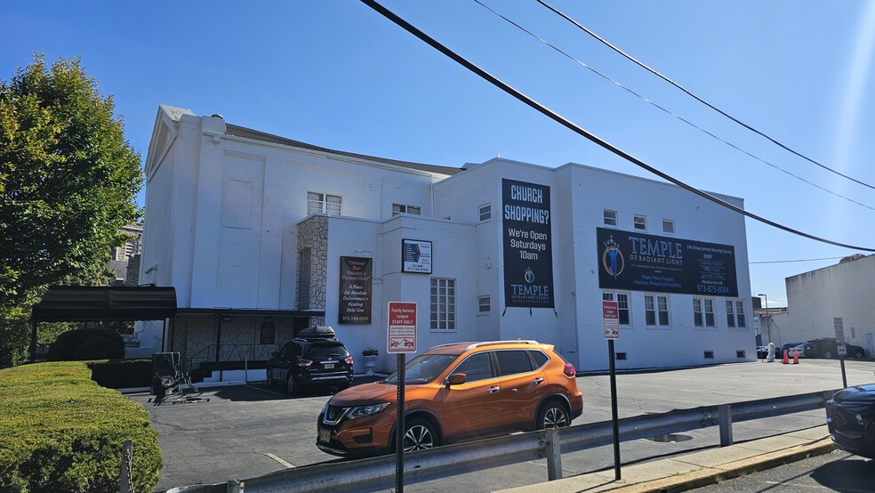 More Photos Of 430 Franklin St, Bloomfield Religious Facility For Sale