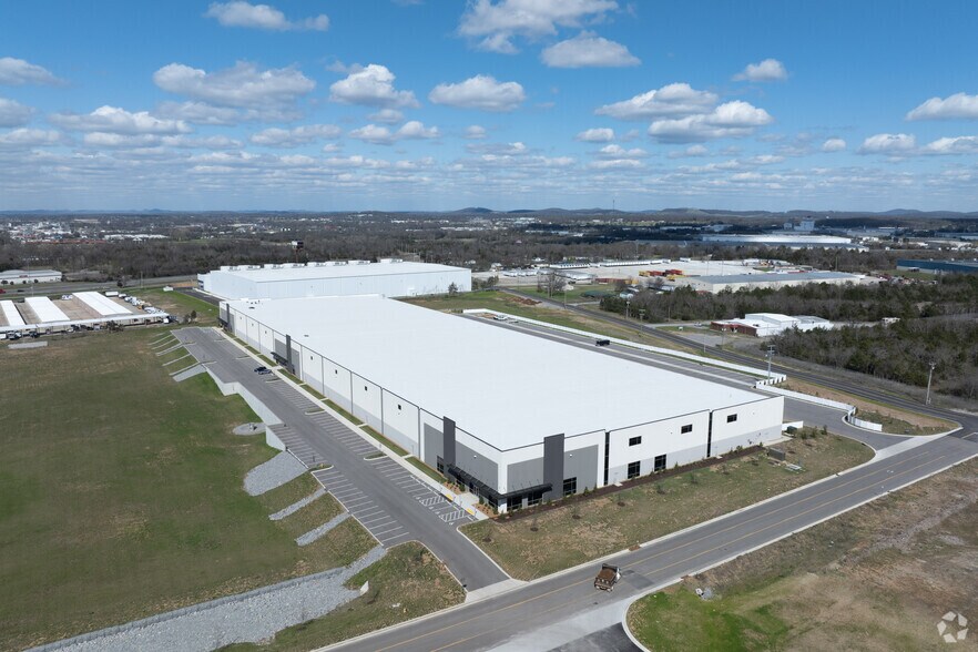 More Photos Of 200 Alligood Way, Lebanon Unknown For Lease