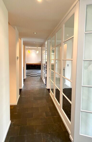 More Photos Of 1005 S 76th Ave, Omaha Medical For Lease