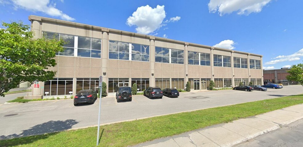More Photos Of 9215 Boul Langelier, Montréal Distribution For Lease