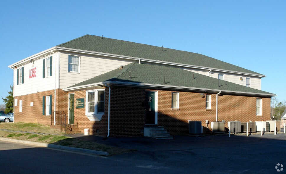 More Photos Of 11923 Centre St, Chester Office For Lease