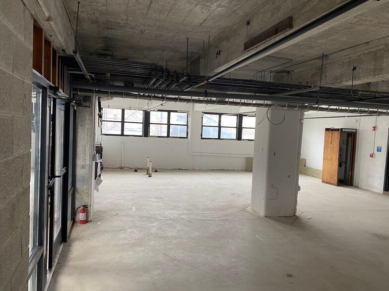More Photos Of 475 S Jefferson St, Orange Apartments For Sale