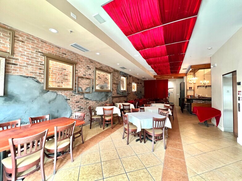 More Photos Of 223 Valencia Ave, Coral Gables Restaurant For Sale