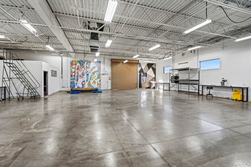 More Photos Of 4731 Industry Dr, Medford Light Manufacturing For Sale