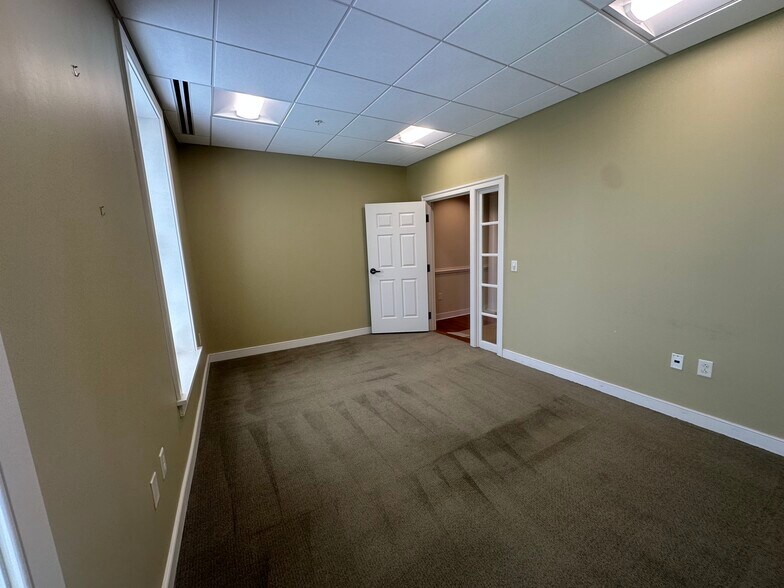 More Photos Of 10 N Church St, West Chester Coworking Space